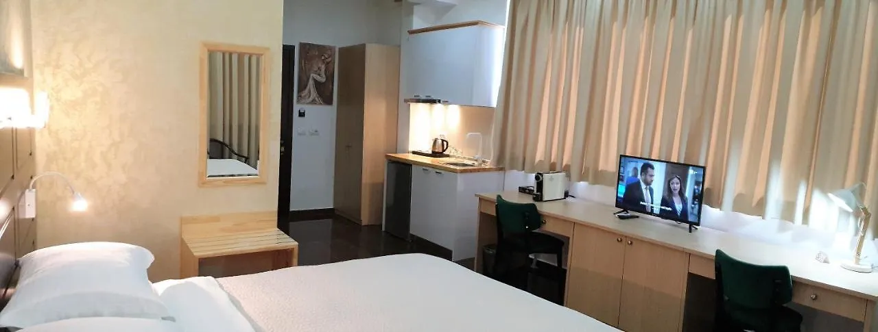 Comfort Hotel Fier 4*,  Albania