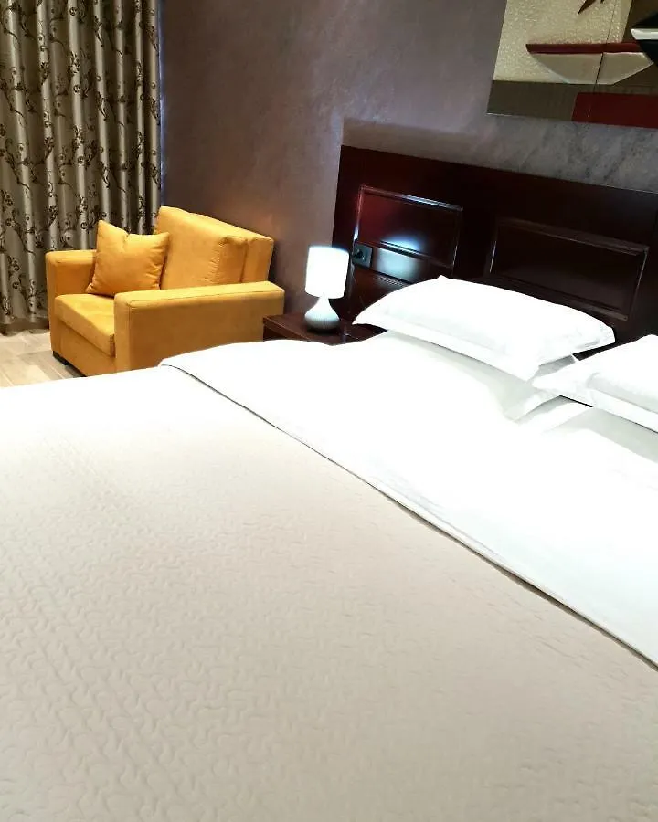 Comfort Hotel Fier